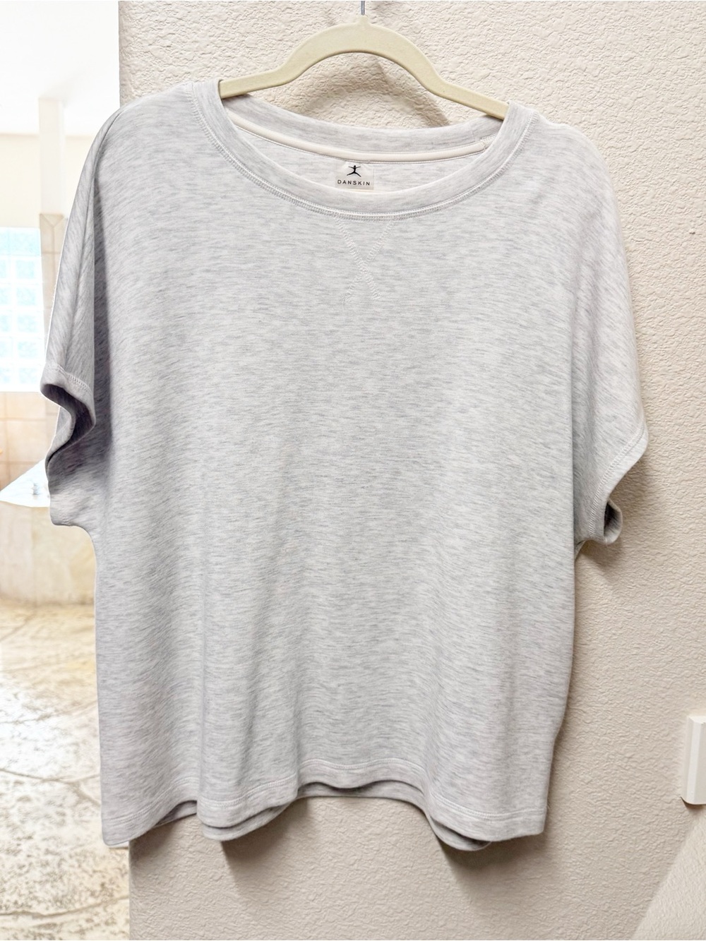 NEW Danskin Women's Light Gray Short Sleeve Tee XL NWOT
